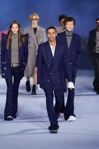 Look 200